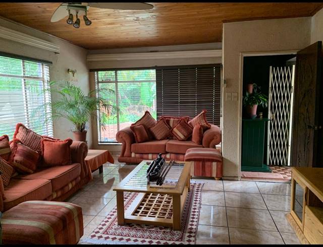 4 BEDROOM HOUSE FOR SALE IN VANDERBIJLPARK CE 2